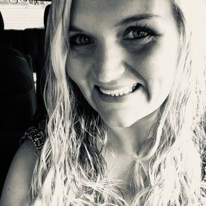 Meet your Posher, Stefanie